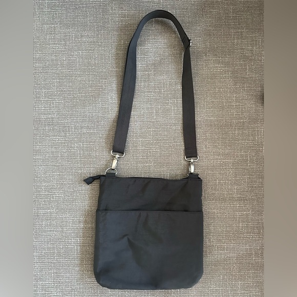 Baggallini Crossbody Bag Gray MultiPocket Travel Purse Adjustable Strap Wristlet - Picture 5 of 11